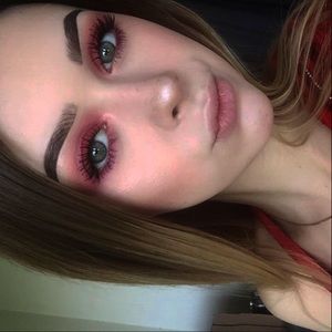 Meet your Posher, Loralai